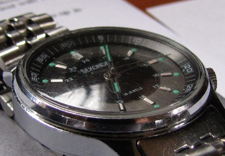 Repairing a Scratched Acrylic Watch Crystal
