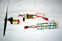Power system components: 10x6 propeller, Master Airscrew 3:1 gearbox, Kyosho <i>EndoPlasma</i> motor, home made speed control, and 7xRC2000 cells.